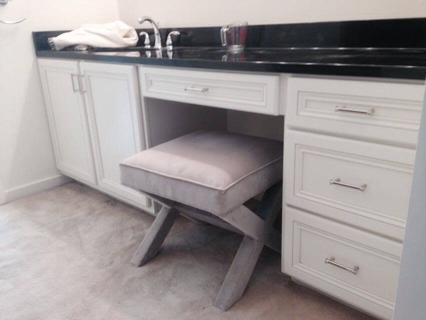 after of cabinet refacing project